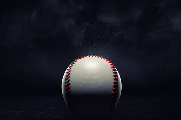 rendering 3d di una singola palla da baseball in una vista ravvicinata sotto i riflettori su uno sfondo scuro. - baseball player baseball sport catching foto e immagini stock