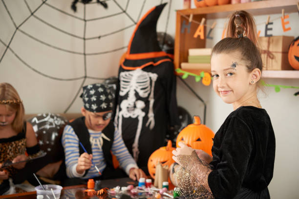 istock Friends Celebrating Halloween 1053100612