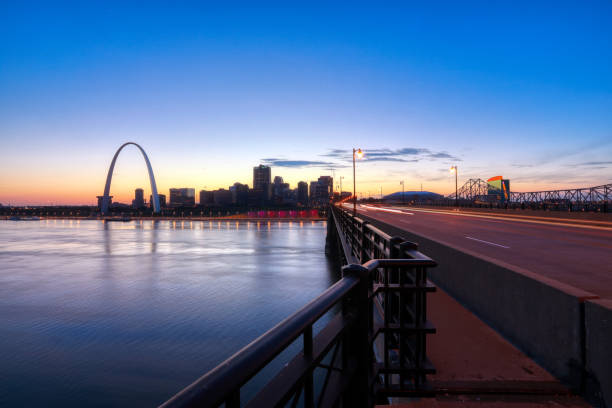 istock St. Louis, Missouri skyline and Gateway Arch 1053222764