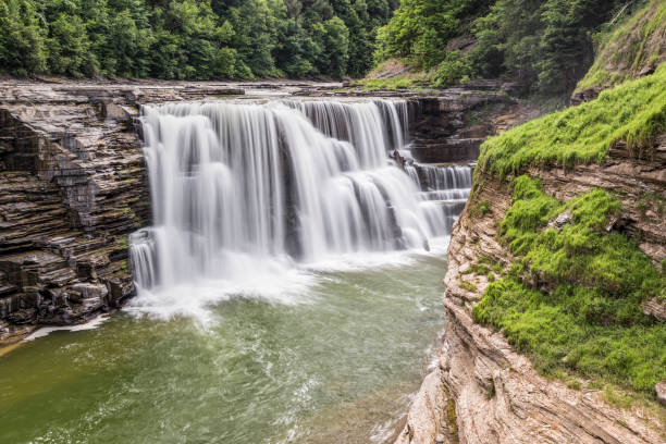 lower falls of the genesee - lower falls imagens e fotografias de stock