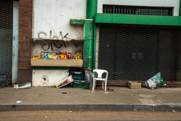 calçada estol smallgoods - street stall - fotografias e filmes do acervo