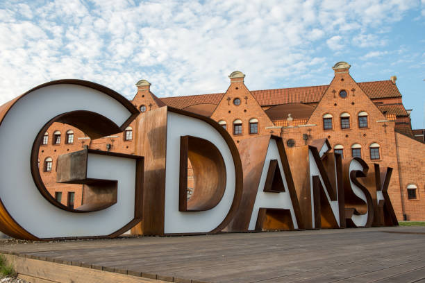 グダニスク旧市街の「グダニスク」碑文 - gdansk ストックフォトと画像