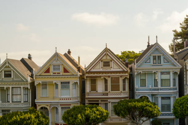 painted ladies à san francisco - painted ladies photos et images de collection