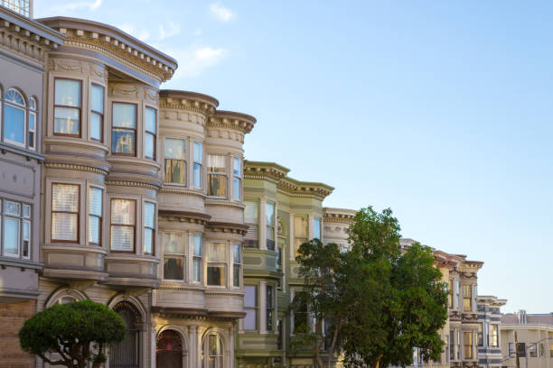 istock Lombard Street in San Francisco 1053404130