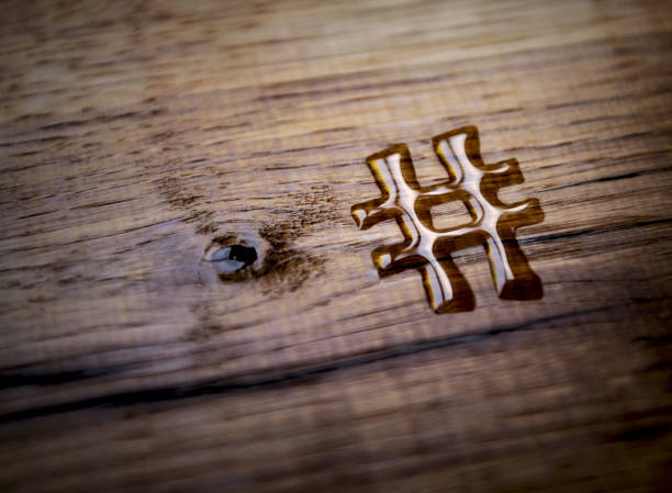 gotas de água de #hashtag - cardinal - fotografias e filmes do acervo