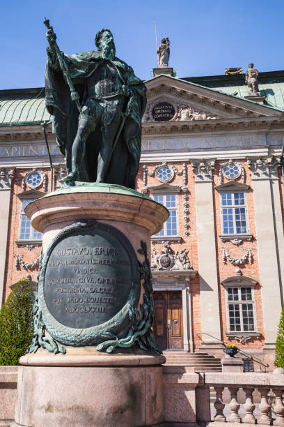 istock Gustavo Erici statue in front of Riddarhuset 1053457626