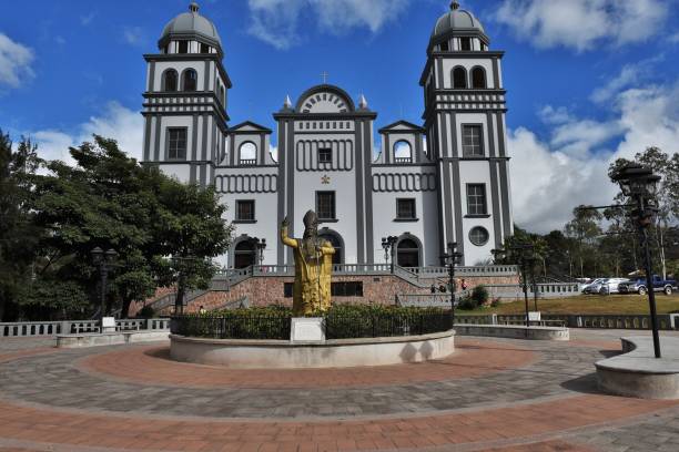 basilica of suyapa - tegucigalpa imagens e fotografias de stock