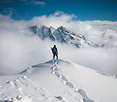 wandern-in-den-bergen.jpg?b=1&s=170x170&k=20&c=Ne2hhnVsgoB-cmuSSf7cw_S5tAsWwqaBlpiuTppxKyk=
