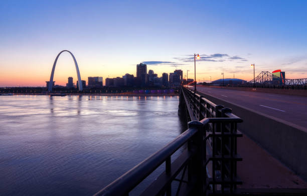 istock St. Louis, Missouri skyline and Gateway Arch 1053532968