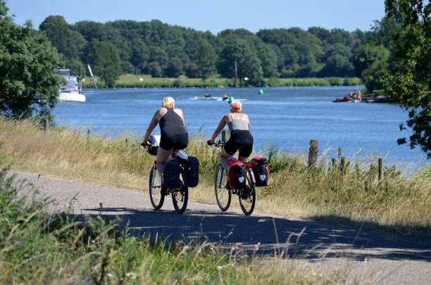 Holland, a city bicycle with Dutch attractions