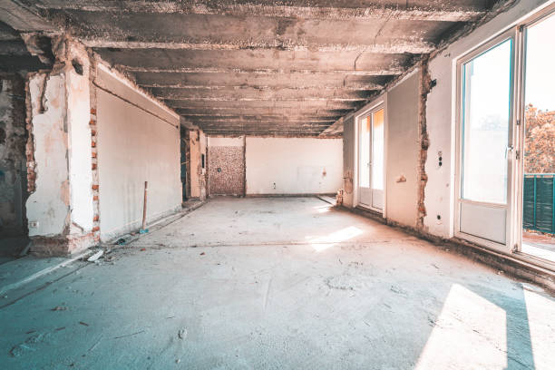 Desolate Interior 210+ Desolate Concrete Rubble Wasteland Stock Photos, Pictures ...