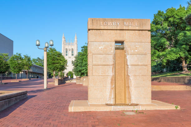 Lowry Mall at the University of Missouri COLUMBIA, MO/USA - JUNE 8 , 2018: Lowry Mall entrance on the campus of the University of Missouri. university of missouri columbia stock pictures, royalty-free photos & images