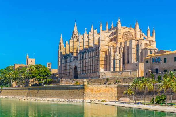 istock Cathedral of Mallorca, Spain 1053733028