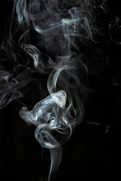 дым - паровой вейпинг фон туман - smoke стоковые фото и изображения