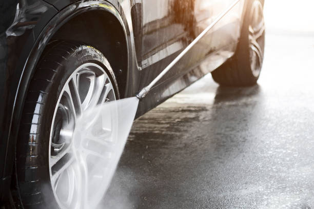 lavaggio auto - car wash car cleaning washing foto e immagini stock