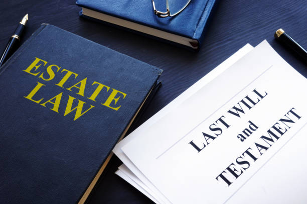 estate law, last will and testament in a court. - capital letter fotos imagens e fotografias de stock