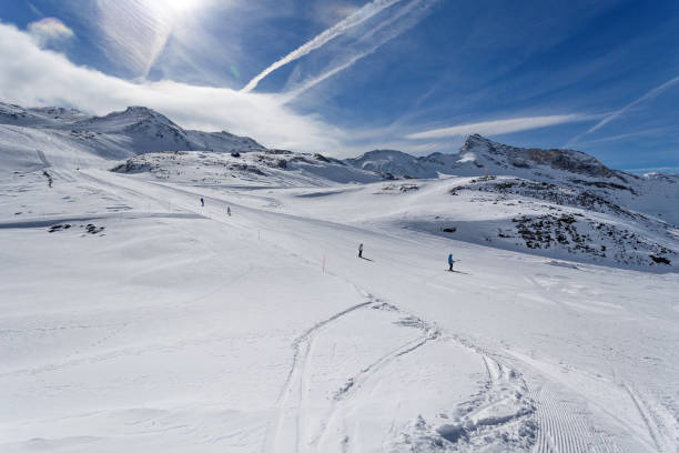istock Cervinia, Valle d'Aosta, Italy - Mountain skiing and snowboarding 1054012586