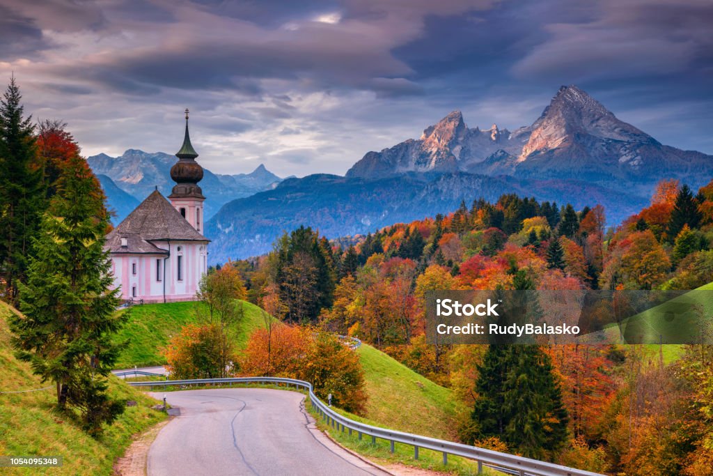 Herbst in den Alpen. - Lizenzfrei Wallfahrtskirche Maria-Gern Stock-Foto