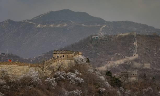 中国 98 - china great wall of china wall beijing ストックフォトと画像