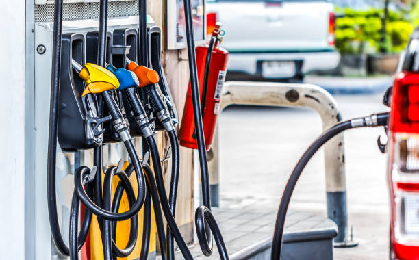 石油ディスペンサー ノズル - fossil fuel fuel pump car gasoline ストックフォトと画像
