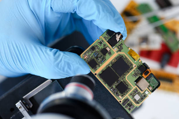 istock An employee of computer repair service 1054206574