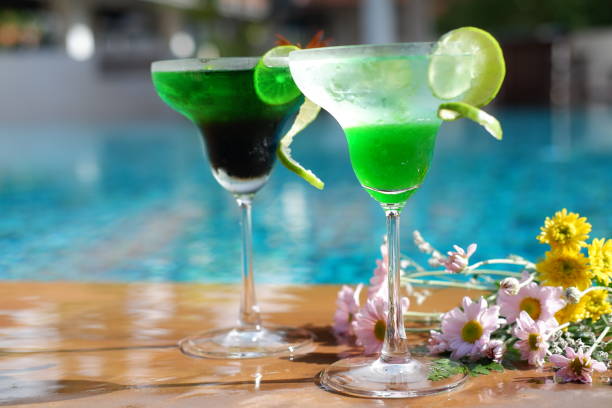 margarita cocktail at poolside bar