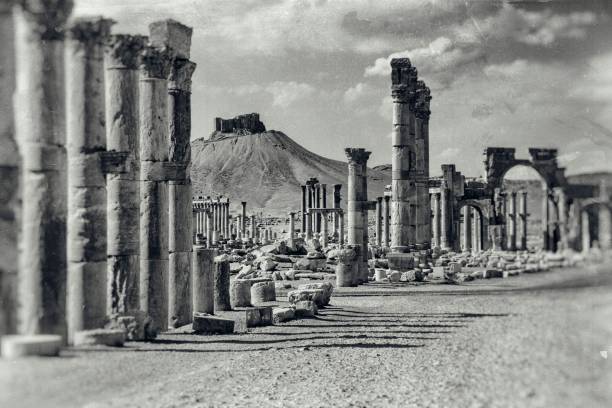 istock Old nostalgic photo of Palmyra, Syria 1054485128