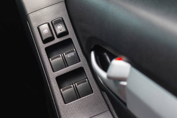 istock Press the button to open car door 1054551960
