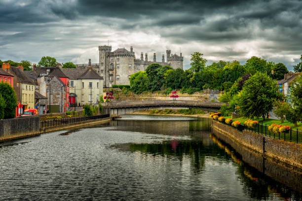 castelo de kilkenny - kilkenny city - fotografias e filmes do acervo