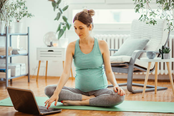 istock Healthy pregnant woman 1054614946