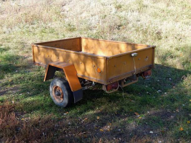 istock Small trailer truck for the car. 1054642150