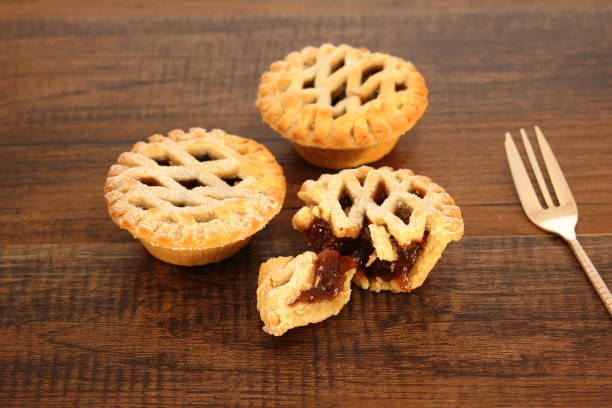 istock Christmas mince pies 1054727334