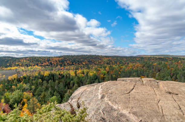 istock Eagles Nest Lookout 12 1054734912
