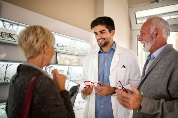 istock Senior couple shopping for eyeglasses 1054735864