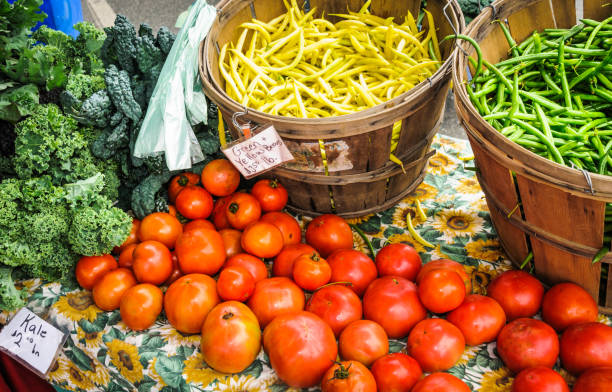 istock farmers market Display 1054737992