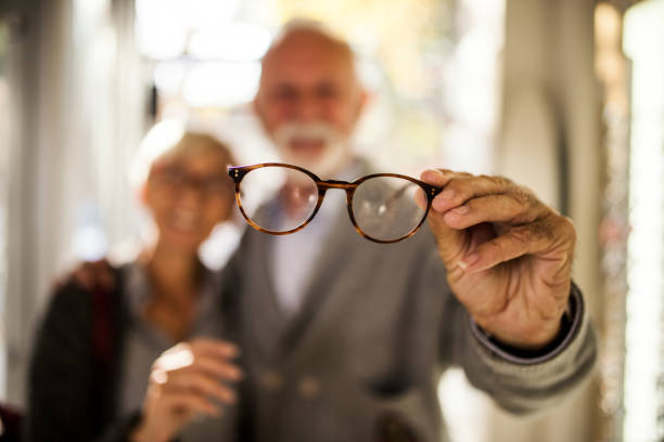 istock Senior couple shopping for eyeglasses 1054739328