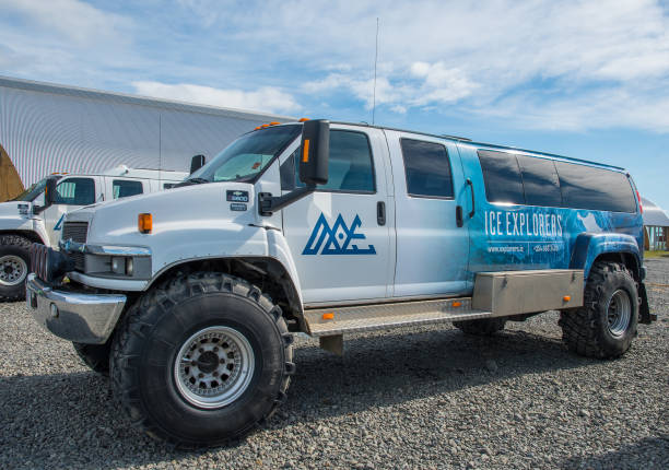 specially build chevrolet kodiak bus on big tires - eastman kodak company imagens e fotografias de stock