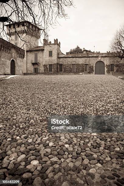 Foto de Viscontis Castle Somma Lombardo Sépia Imagem e mais fotos de stock de Antigo - Antigo, Arcaico, Arquitetura