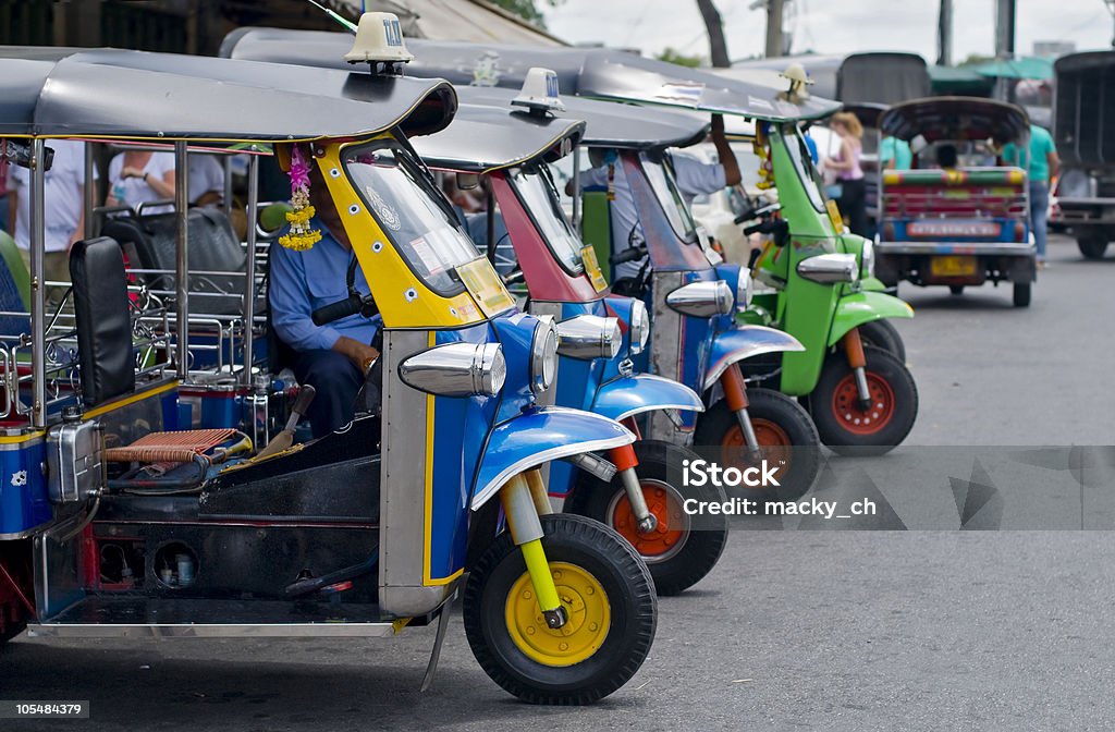 tuks тук в Бангкоке - Стоковые фото Моторикша роялти-фри