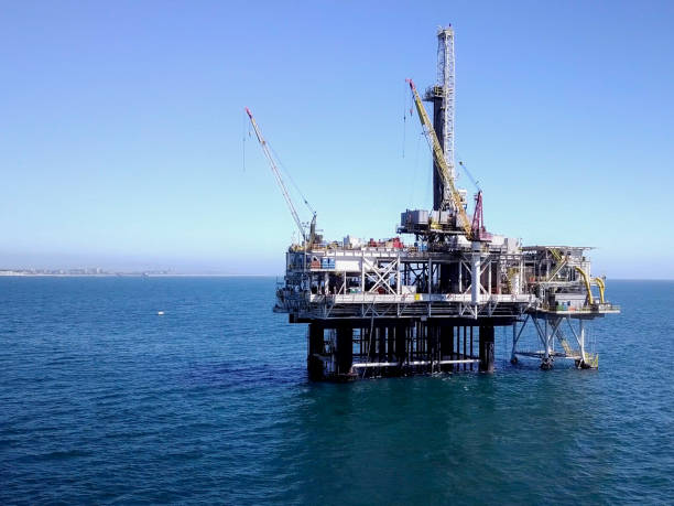 Offshore Hydraulic Fracturing or Fracking Oil Rig Platform Offshore drilling rig near Southern California oil pump petroleum equipment development stock pictures, royalty-free photos & images