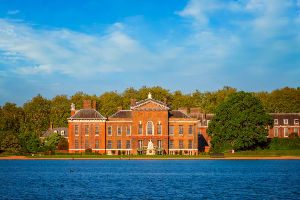 Kensington Palace in London, UK London, UK - May 14 2018: Kensington Palace is a royal residence set in Kensington Gardens. It has been a residence of the British Royal Family since the 17th century princess of wales stock pictures, royalty-free photos & images