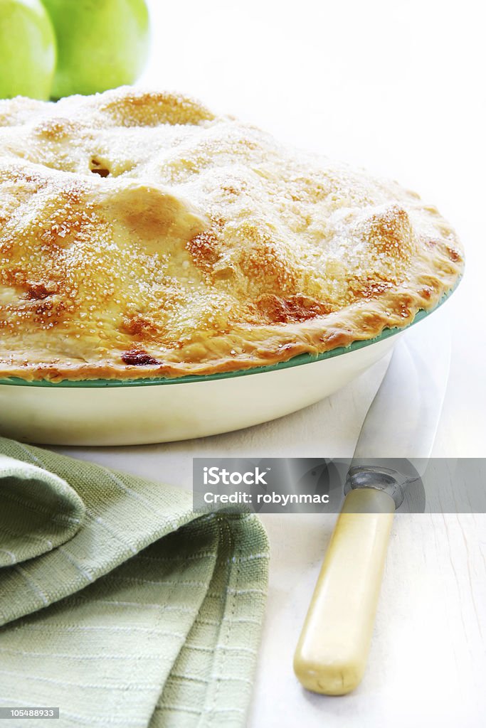 Casa-torta de maçã assada - Foto de stock de Assado no Forno royalty-free
