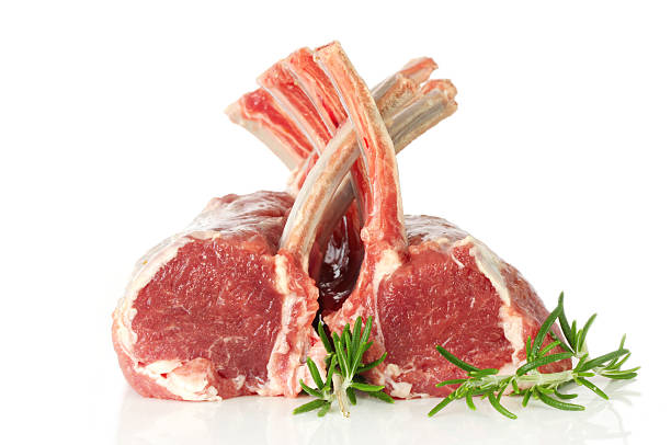 子羊のあばら肉 - rack of lamb chop raw meat ストックフォトと画像