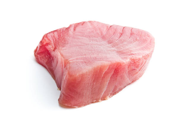 bistecca di tonno crudo fresco - tuna seared tuna steak prepared ahi foto e immagini stock