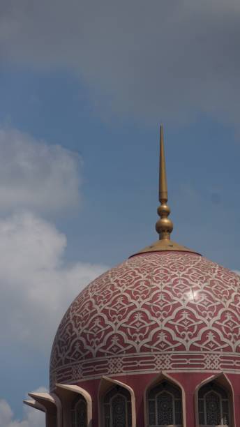 istock Putra Mosque in Putrajaya 1054979576