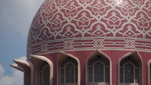 istock Putra Mosque in Putrajaya 1054979586