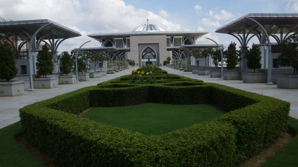 istock Sultan Mizan the iron mosque in Putrajaya 1054980600