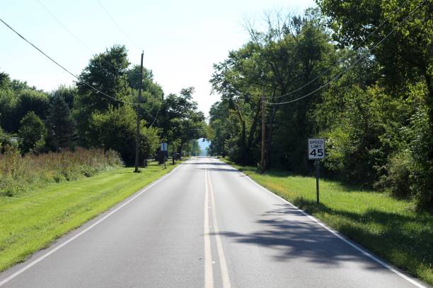istock Middle of the Street 1055032654
