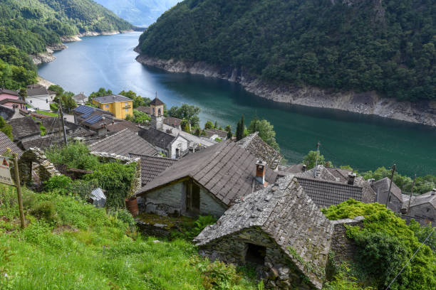 The village of Vogorno on Verzasca valley in Switzerland The village of Vogorno on Verzasca valley in the Swiss alps vogorno stock pictures, royalty-free photos & images