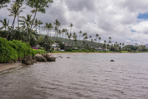 istock Kawaikui Beach Park, Oahau, Hawaii 1055097972